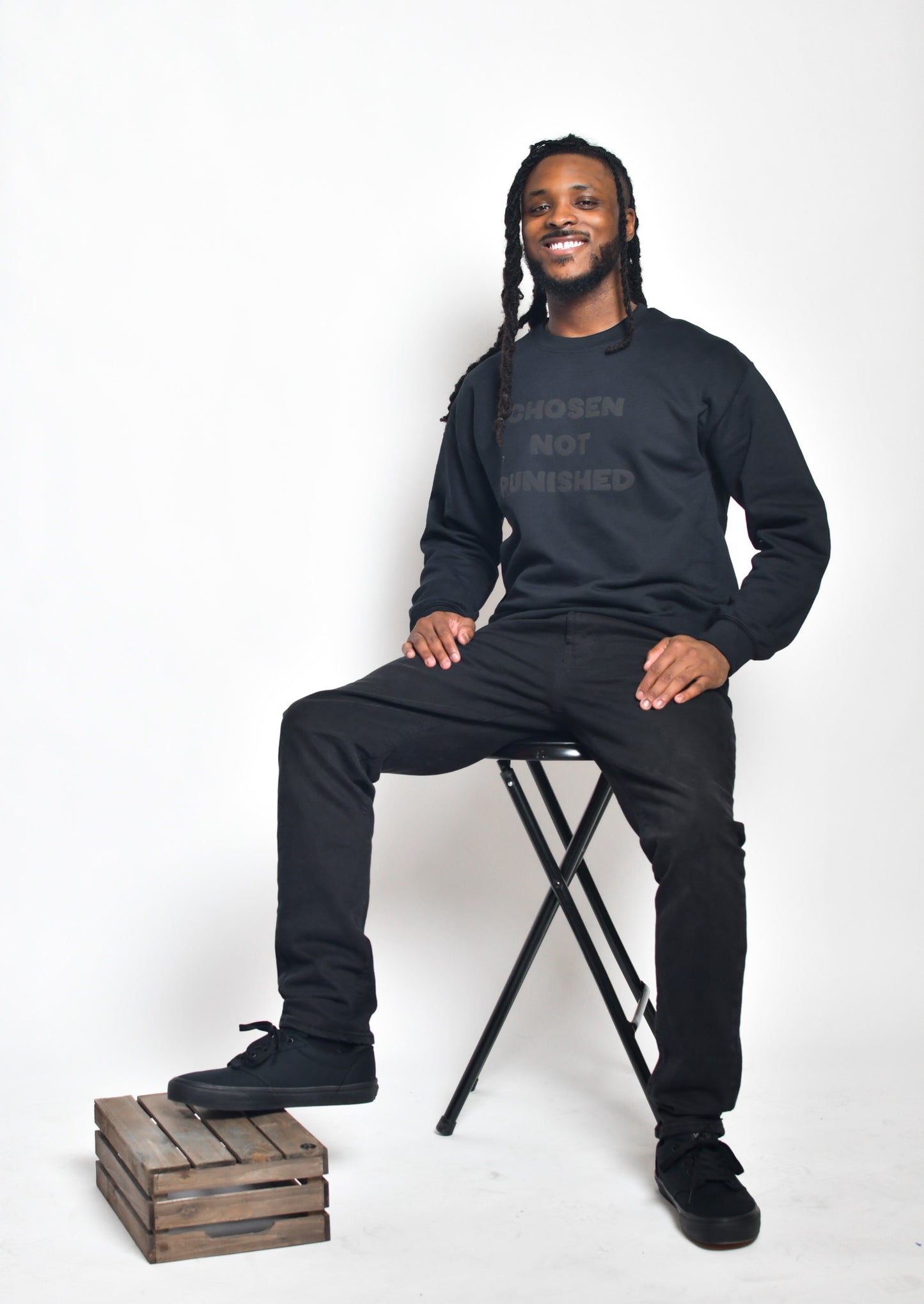 Round Neck Black  Sweatshirts Long Sleeve